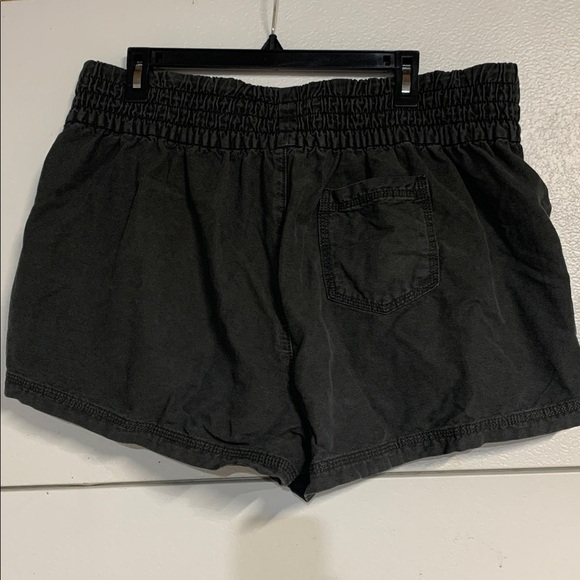 AERIE COTTON SMOCKED ELASTIC WAIST GRAY SHORTS XL - Picture 5 of 6